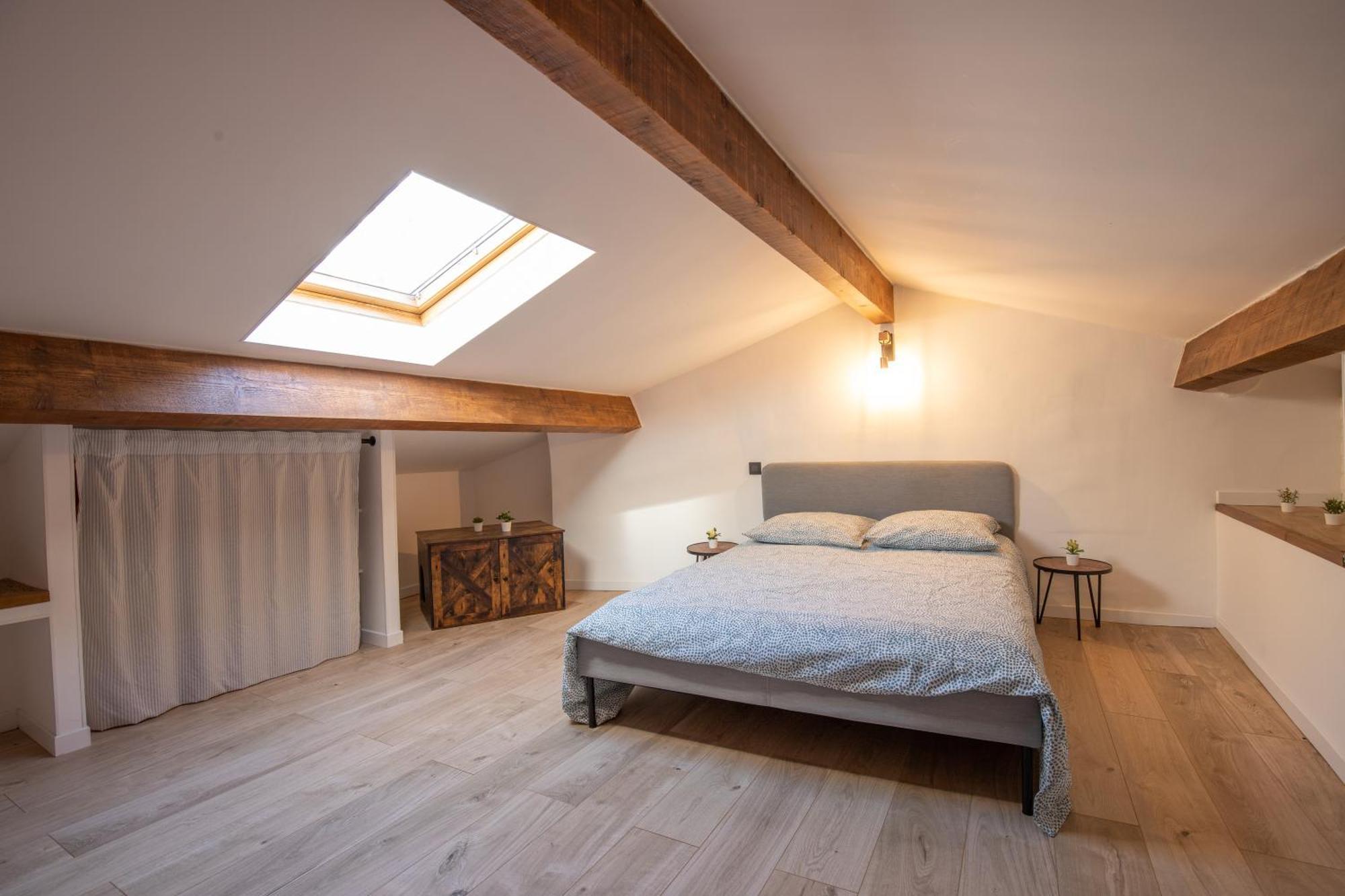 Apartament Le Duplex - Hypercentre - Wifi Carpentras Zewnętrze zdjęcie