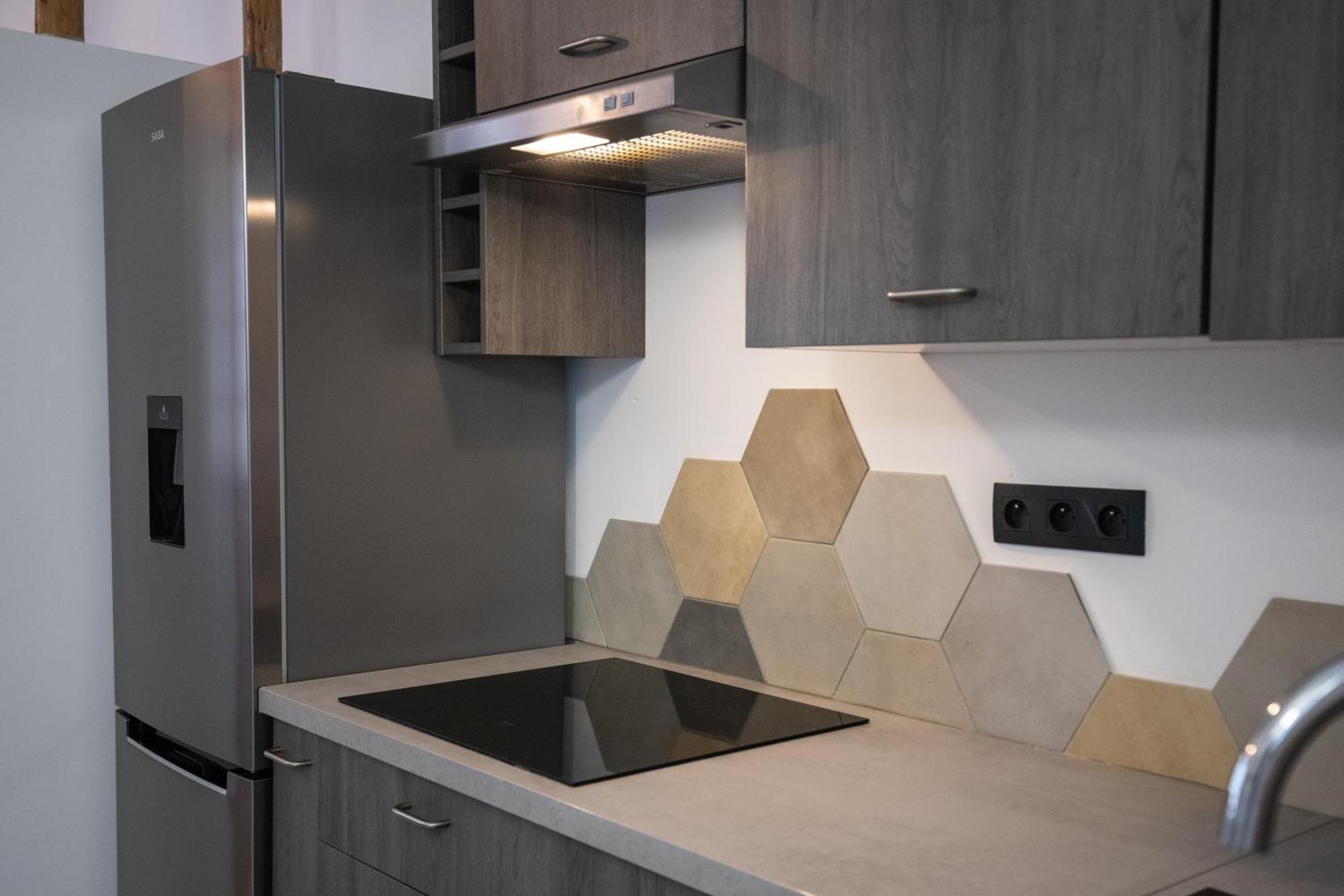 Apartament Le Duplex - Hypercentre - Wifi Carpentras Zewnętrze zdjęcie