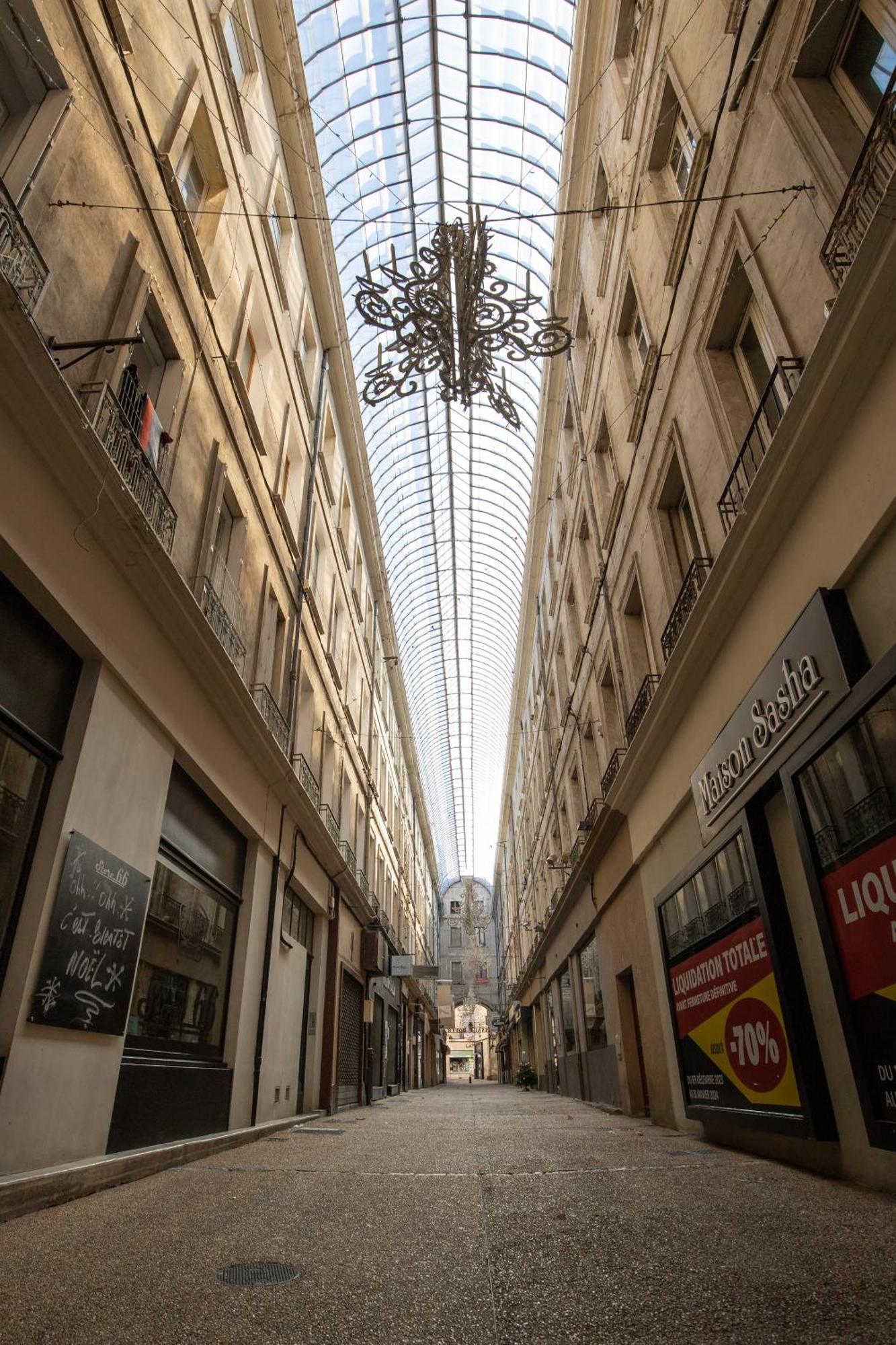 Apartament Le Duplex - Hypercentre - Wifi Carpentras Zewnętrze zdjęcie